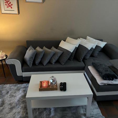 Station 64 A1 Bruxelles-Charleroi-Airport Villa Kültér fotó